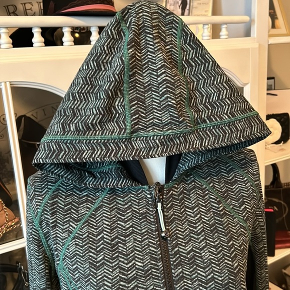 Lululemon Daily Practice Full Zip - Picture 4 of 9